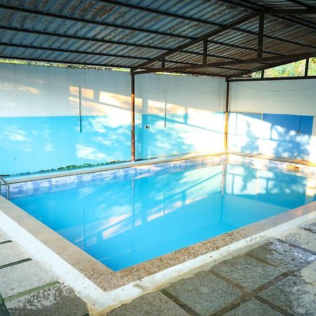The Club House Hotel Pondicherry Bagian luar foto