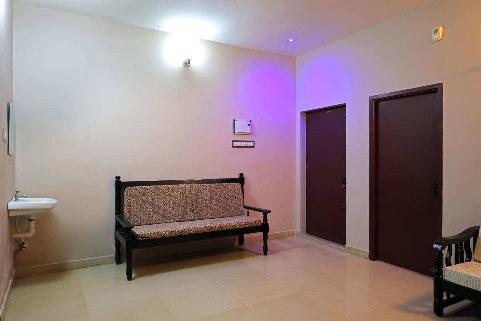 The Club House Hotel Pondicherry Bagian luar foto