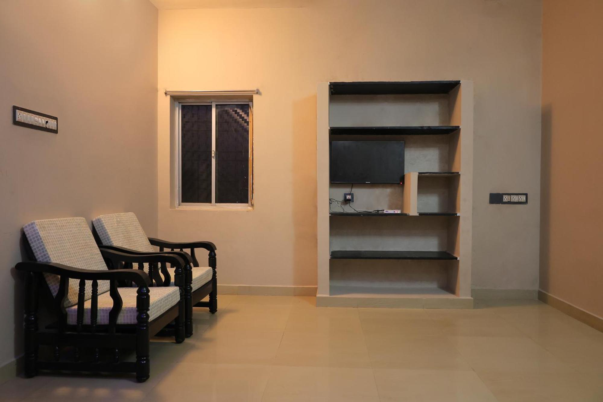 The Club House Hotel Pondicherry Bagian luar foto