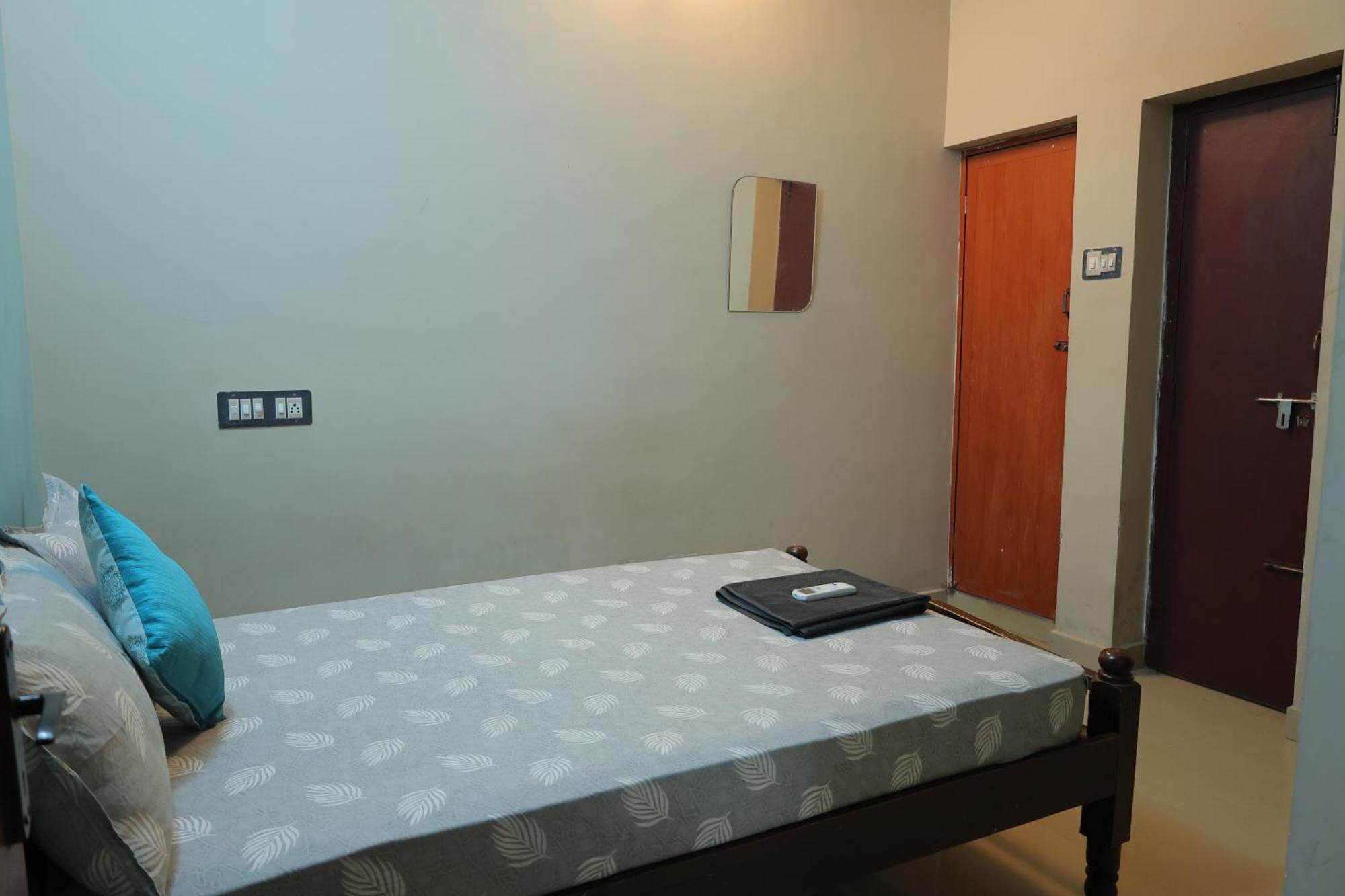 The Club House Hotel Pondicherry Bagian luar foto