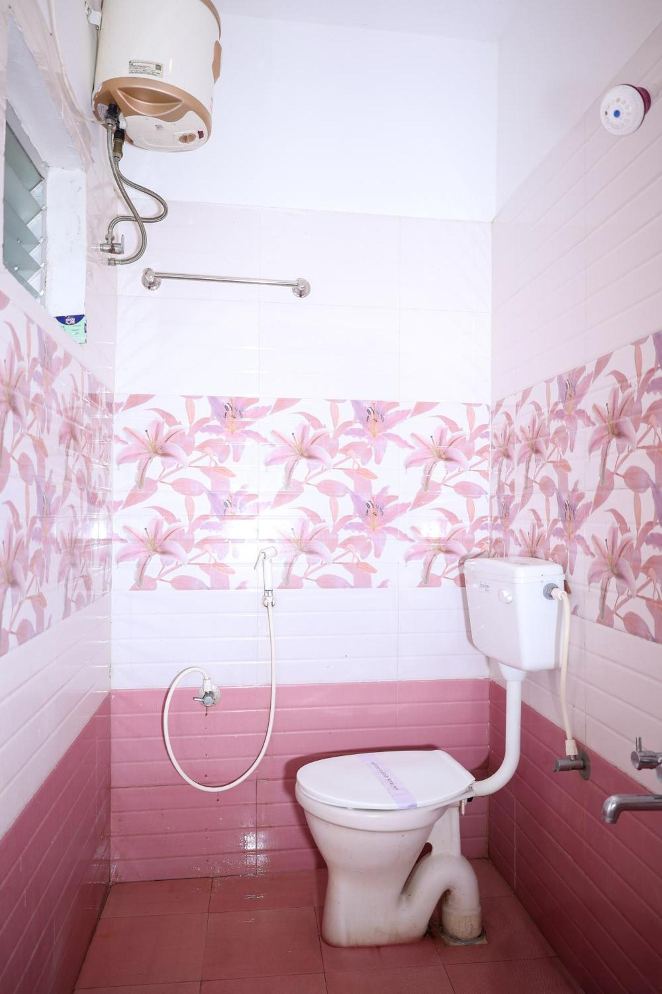 The Club House Hotel Pondicherry Bagian luar foto