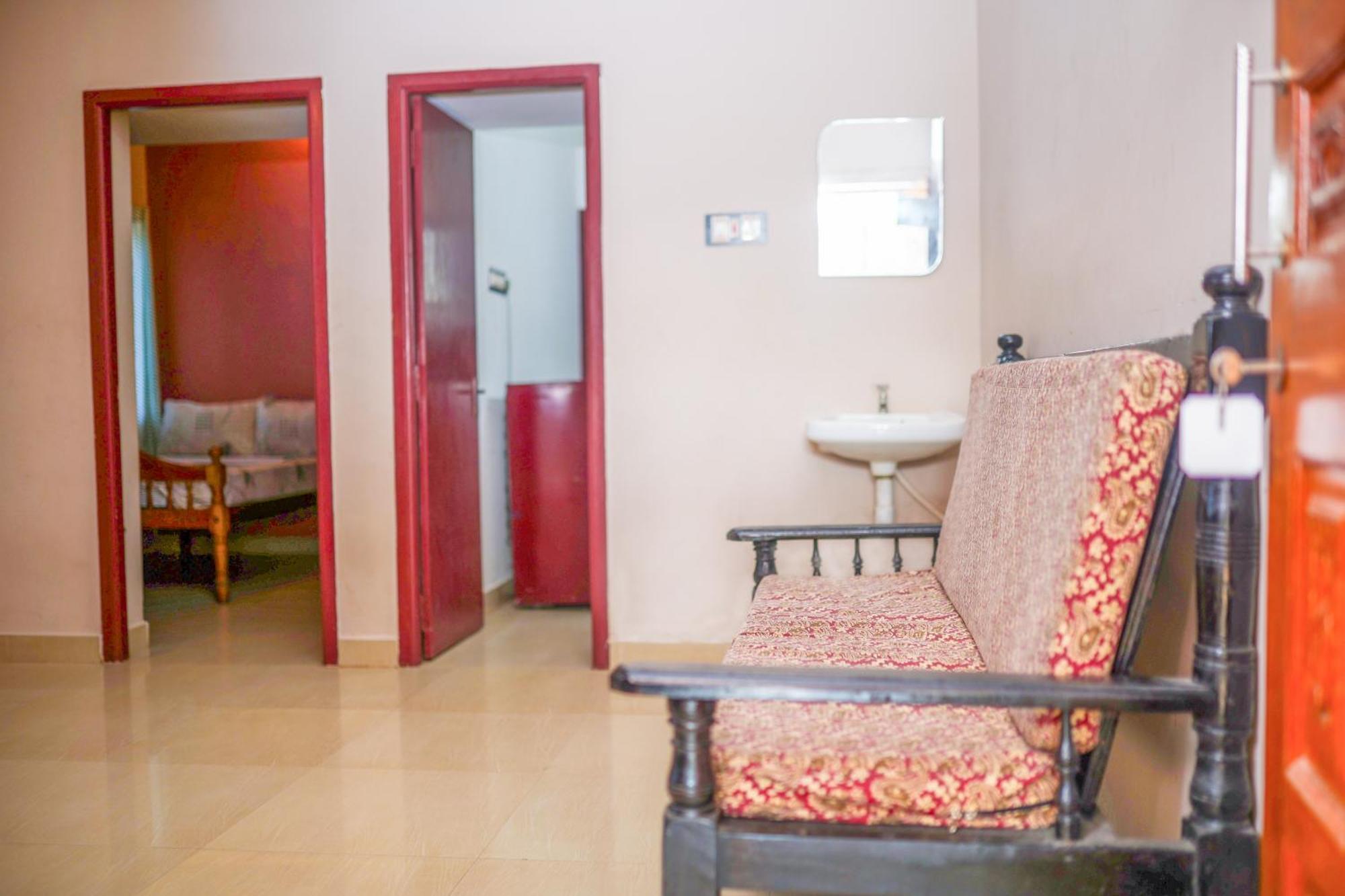The Club House Hotel Pondicherry Bagian luar foto