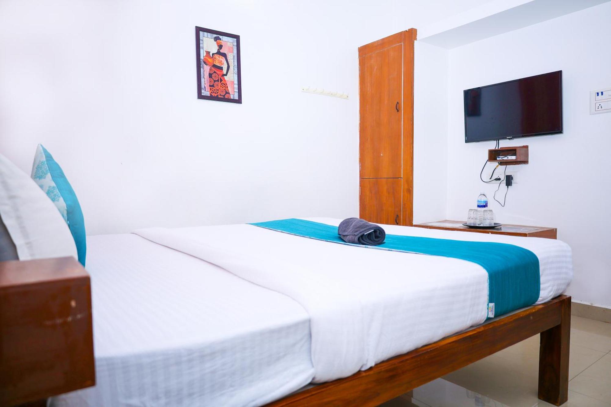 The Club House Hotel Pondicherry Bagian luar foto